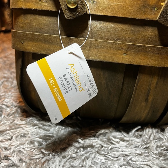 Fall basket - Picture 2 of 5